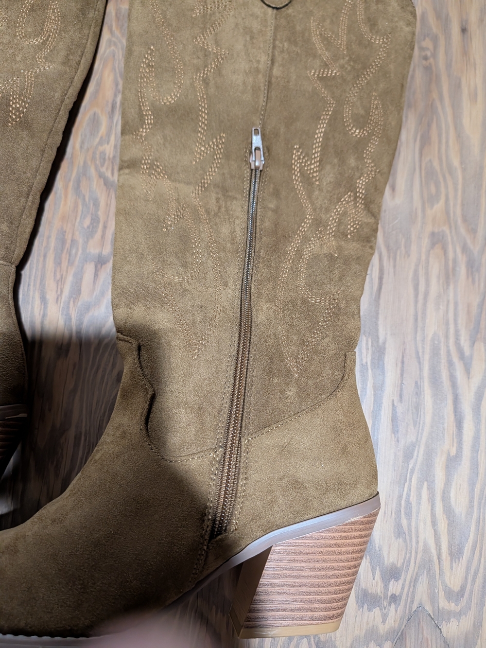 Women’s Suede Western Knee Boot in Tan Size 8